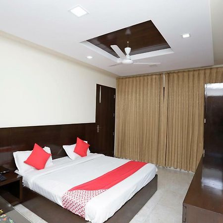 Oyo 39595 Hotel Ray Ban Kankhal 外观 照片