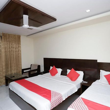 Oyo 39595 Hotel Ray Ban Kankhal 外观 照片