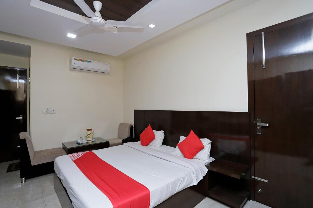 Oyo 39595 Hotel Ray Ban Kankhal 外观 照片