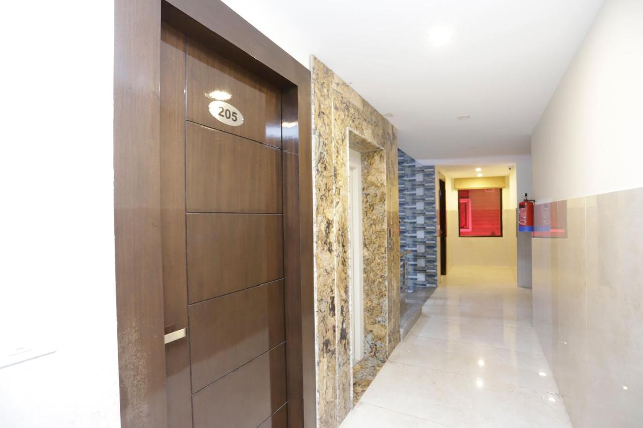 Oyo 39595 Hotel Ray Ban Kankhal 外观 照片